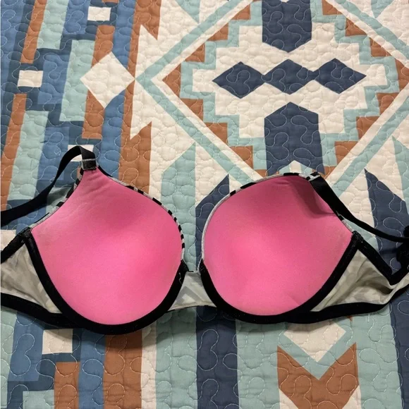 Victoria's Secret PINK Push-Up Bra with Logo - Picture 3 of 3